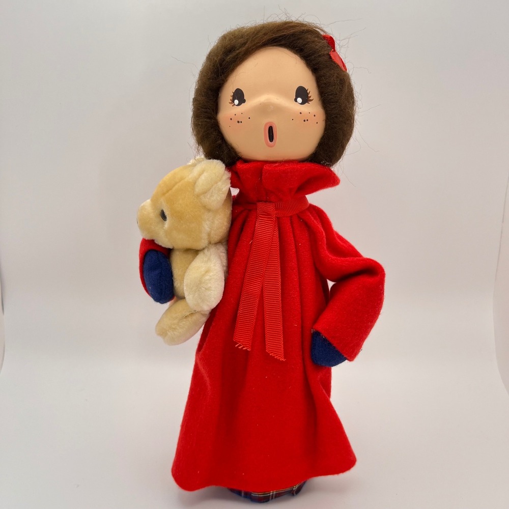 Vtg Charupado Holiday Christmas Caroler Girl With Bear Collectable Figurine Rare